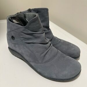 Naot Ankle Boots Gray Size 6 US 37 EU